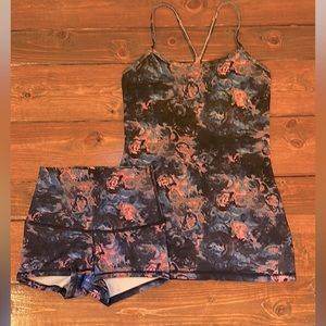Lululemon size 2 shorts size 4 top in excellent condition